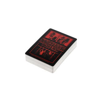 Hrací karty Stranger Things v krabičce 8x15x3,5cm