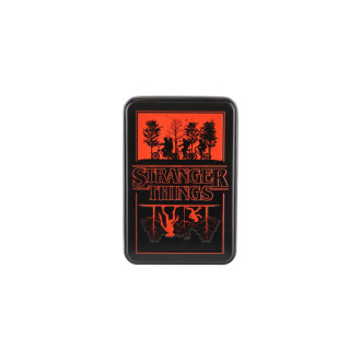 Hrací karty Stranger Things v krabičce 8x15x3,5cm