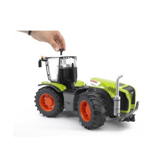 Bruder 3015 Traktor Claas Xerion 5000