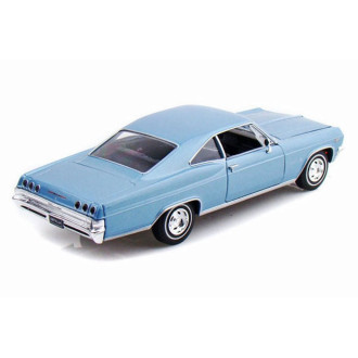 Welly Chevrolet 1965 Impala SS 396 light metallic blue 1:24
