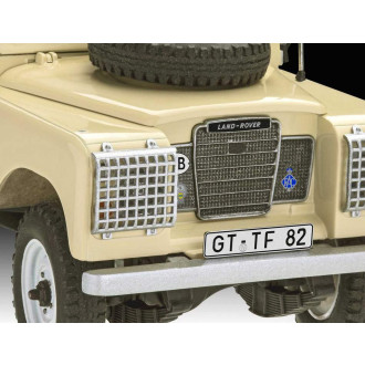 Revell ModelSet auto 67056 Land Rover Series III LWB (commercial) (1:24)