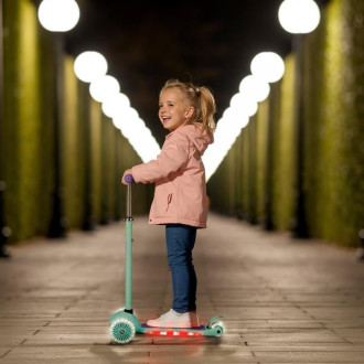 NILS Fun HLB1310 Dětská tříkolová koloběžka s LED, fialová