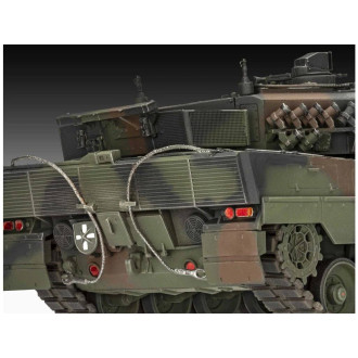 Revell Gift-Set tank 05631 70 Years Bundeswehr: Leopard 2 A6A2 Exclusive Edition (1:35)