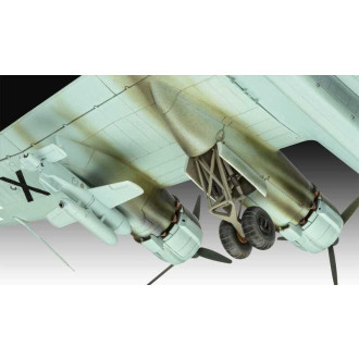 Revell Plastic ModelKit letadlo 03777 - Focke-Wulf Fw 200 C-5/C-8 Condor (1:72)