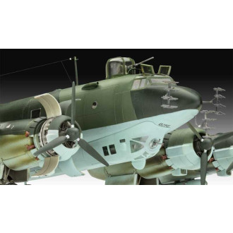 Revell Plastic ModelKit letadlo 03777 - Focke-Wulf Fw 200 C-5/C-8 Condor (1:72)