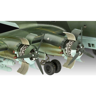 Revell Plastic ModelKit letadlo 03777 - Focke-Wulf Fw 200 C-5/C-8 Condor (1:72)