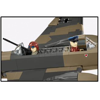 Cobi 5777 II WW Messerschmitt Bf 110C, 1:32, 578 k, 2 figurky