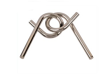 Kovový hlavolam uzel v retro krabičce