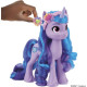 My Little Pony Kouzla jednorožce Izzy Moonbow
