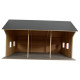 Kids Globe Farming Garáž dřevěná 1:16 pro 3 traktory, 55,5x75x43,5cm