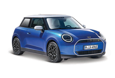 Maisto Mini Cooper SE, modrá, 1:24