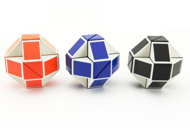 Hlavolam Had plastový na kartě